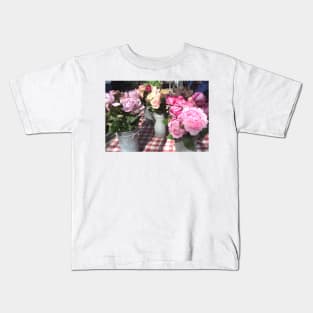 Roses at the Market Kids T-Shirt